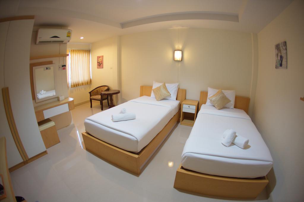 Baan Sanpoom Hotell Phitsanulok Eksteriør bilde